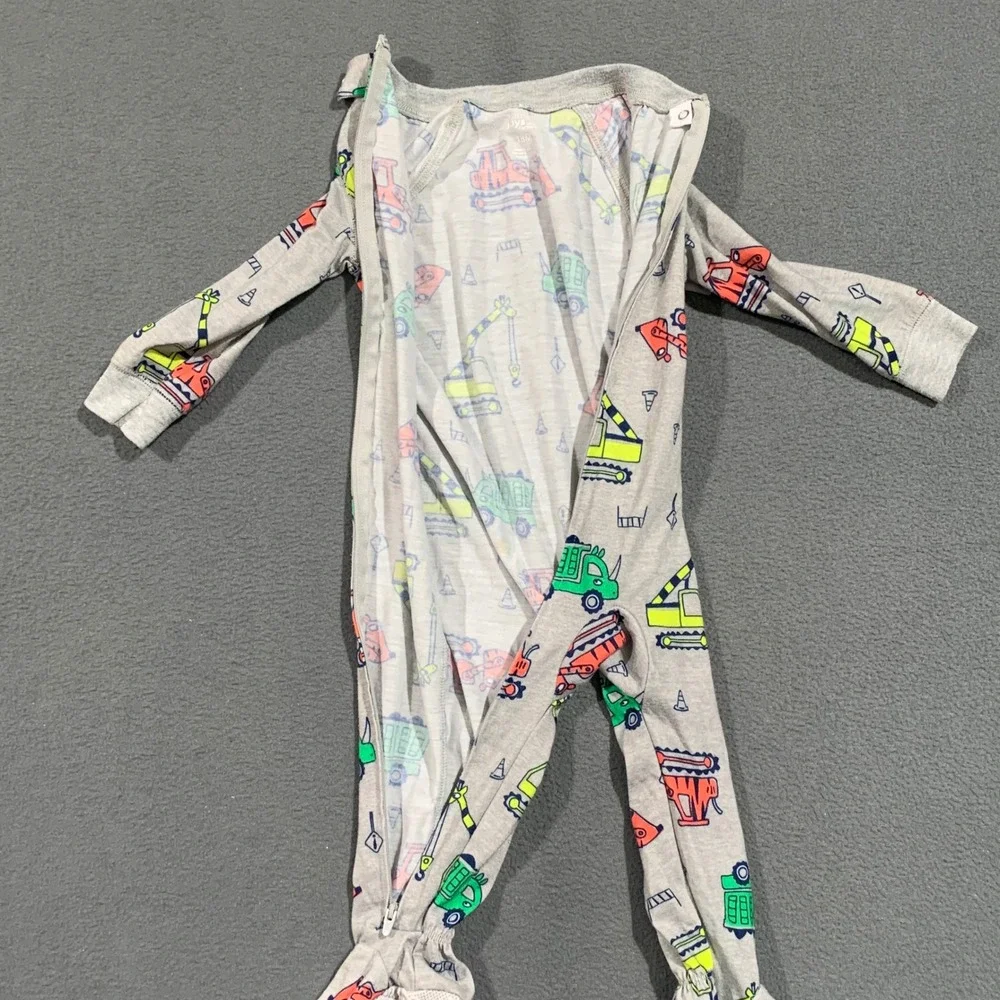 Simple Joys by‎ Carters 18M Gray Construction Vehicle Footed Pajama